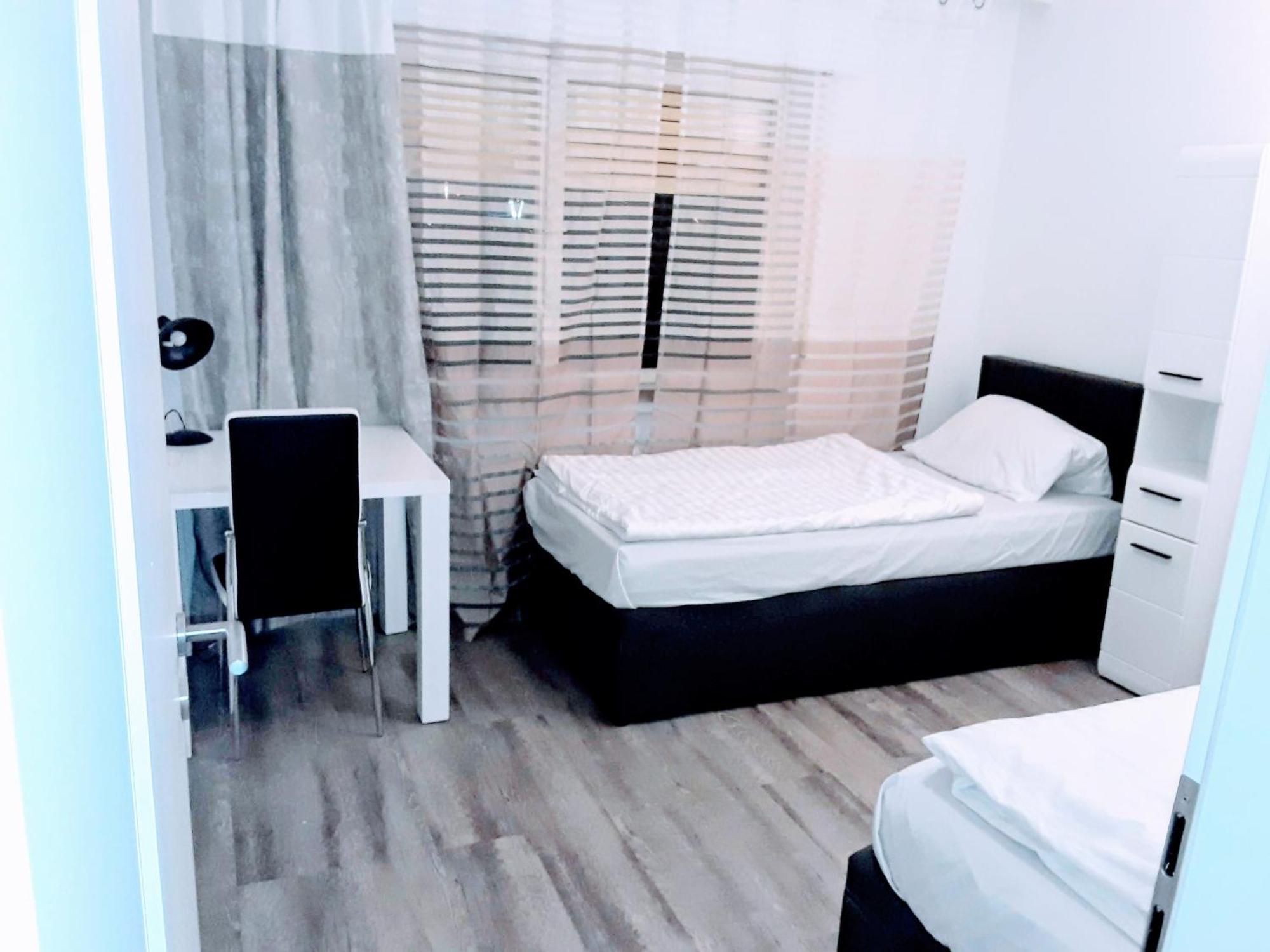 Fmi110 Next To Airport Apartment Ruesselsheim Room photo